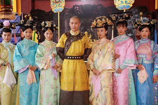 被皇帝冷落后我开了后宫幼儿园,冷落皇帝后的逆袭传奇